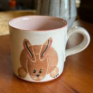 Anta stoneware child’s cup/mug/brown bunny rabbit/carrot/pink interior/Scotland